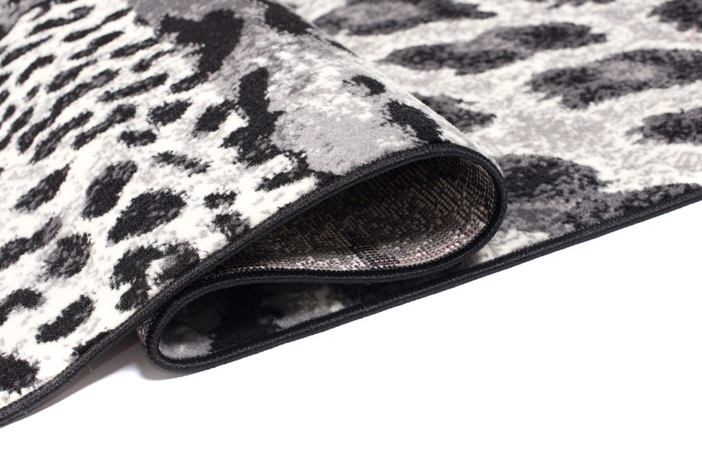 Tapis Dream Gris Noir Motif Animalier Carrés