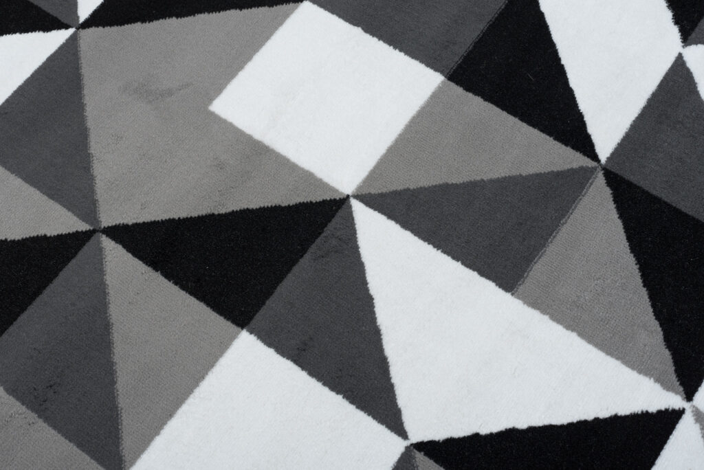 Tapis Luxury Gris Noir Carrés Triangles