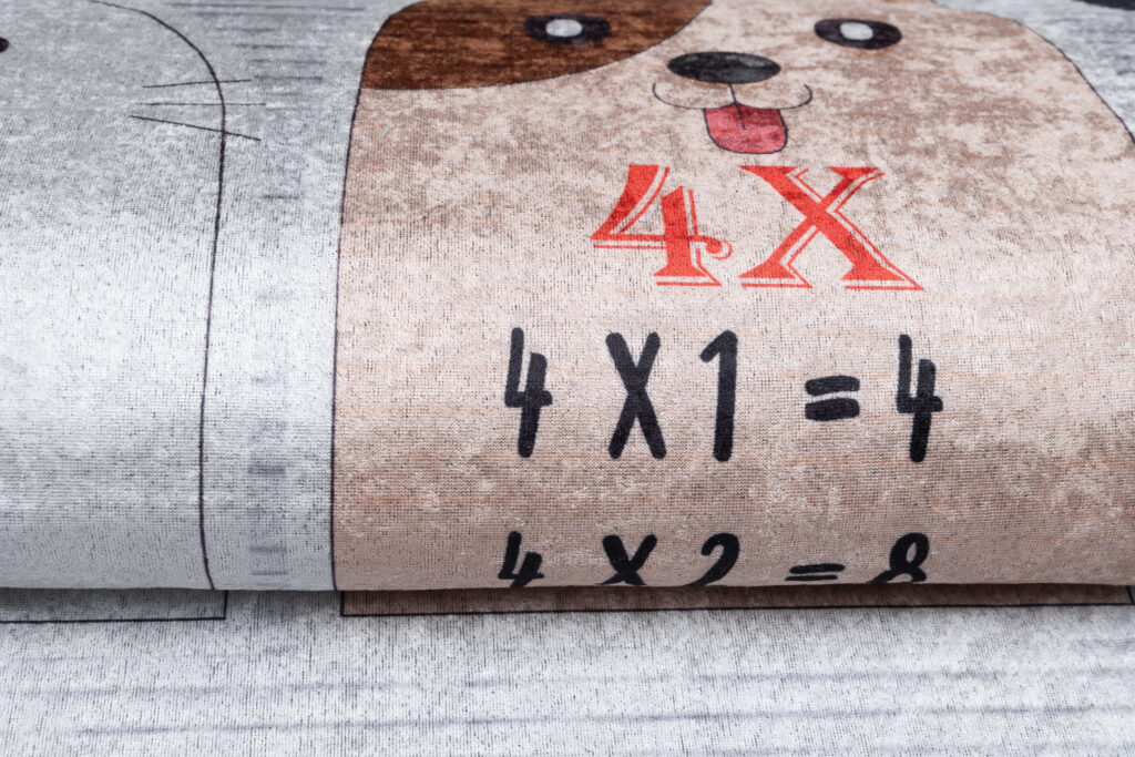 Tapis Emma Enfant Gris Animaux Table de Multiplication