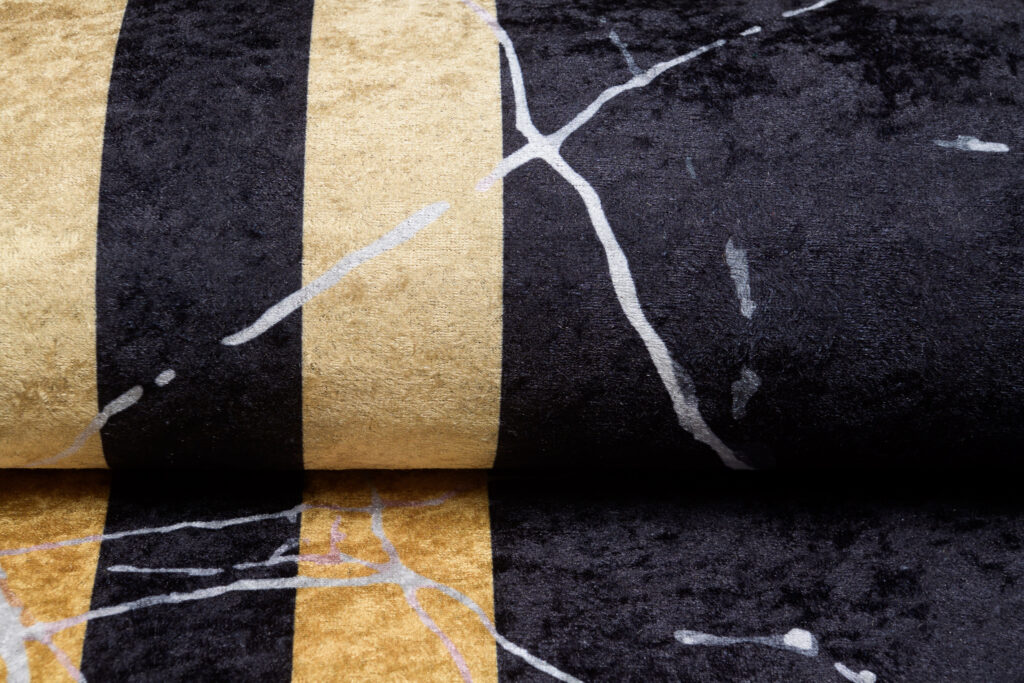 Tapis Toscana à Franges Noir Cadre Or Antidérapant