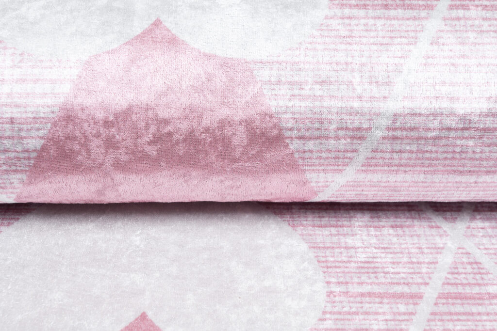Tapis Emma Antidérapant Lavable Rose Coeurs