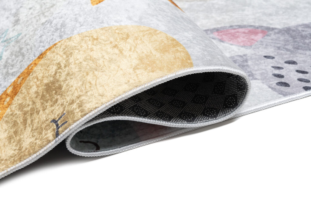 Tapis Emma Enfant Gris Animaux Colorés Antidérapant
