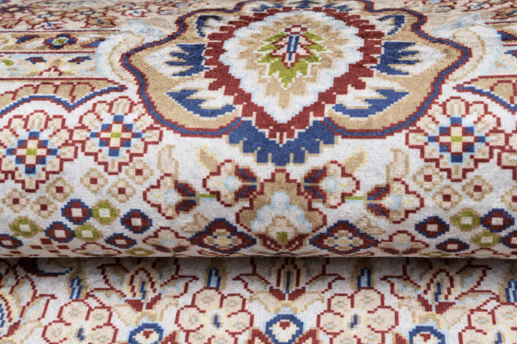 Tapis Victoria à Franges Crème Multicolore Rosette