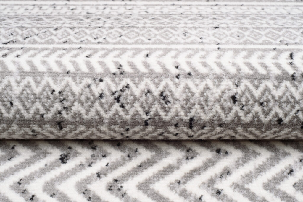 Tapis Juno Moderne Motif Ethnique Gris Foncé Crème Noir Doux Fin