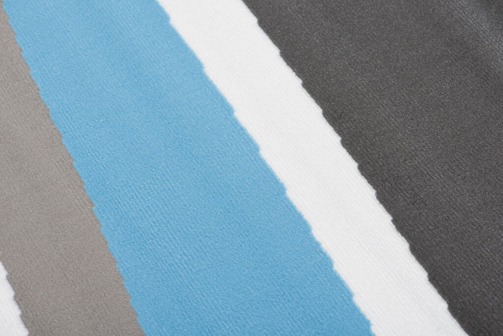 Tapis Maya Gris Bleu Abstrait Vagues
