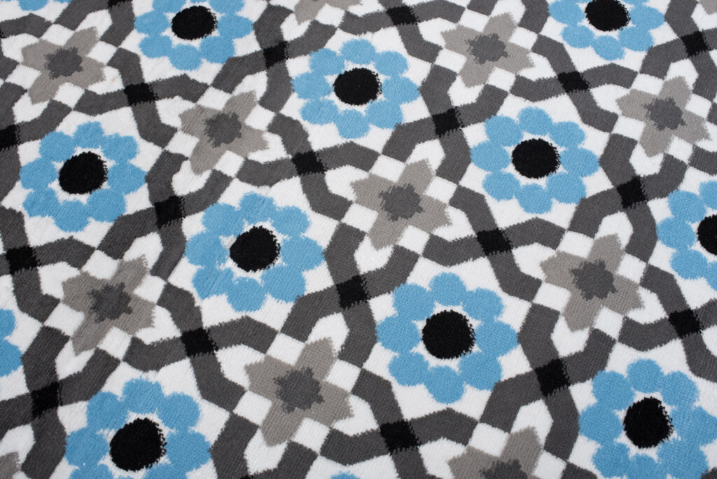 Tapis Maya Gris Bleu Floral Mosaïque