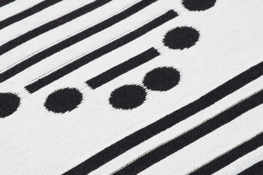 Tapis Azteca en Coton Blanc Noir à Franges
