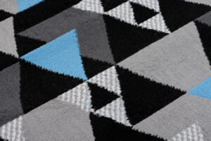 Tapis de Couloir Maya Gris Bleu Géométrique à Triangles