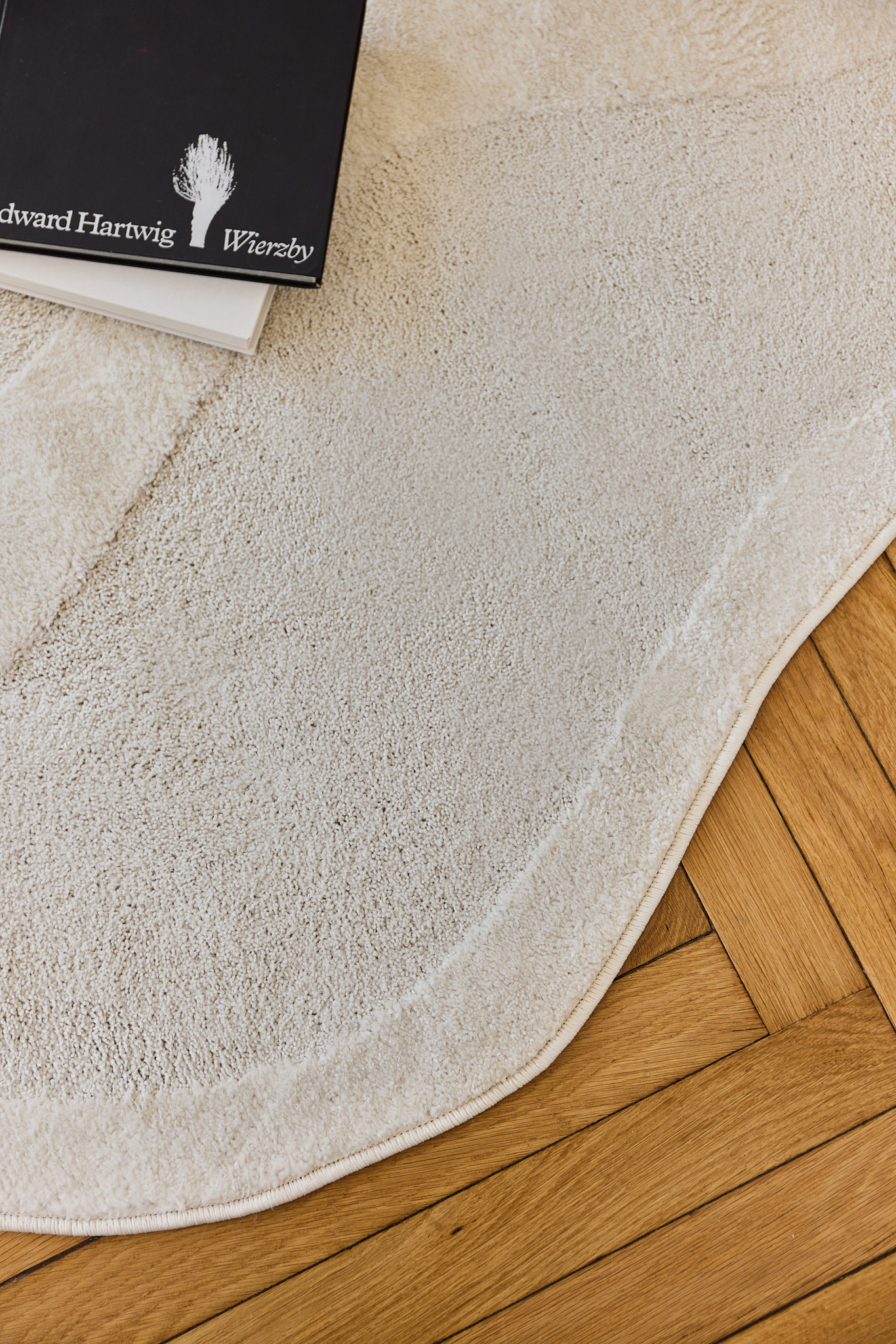 Tapis Terra Crème Forme Irrégulière