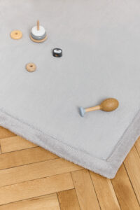 Tapis Enfant Fluffin Carré Gris Clair